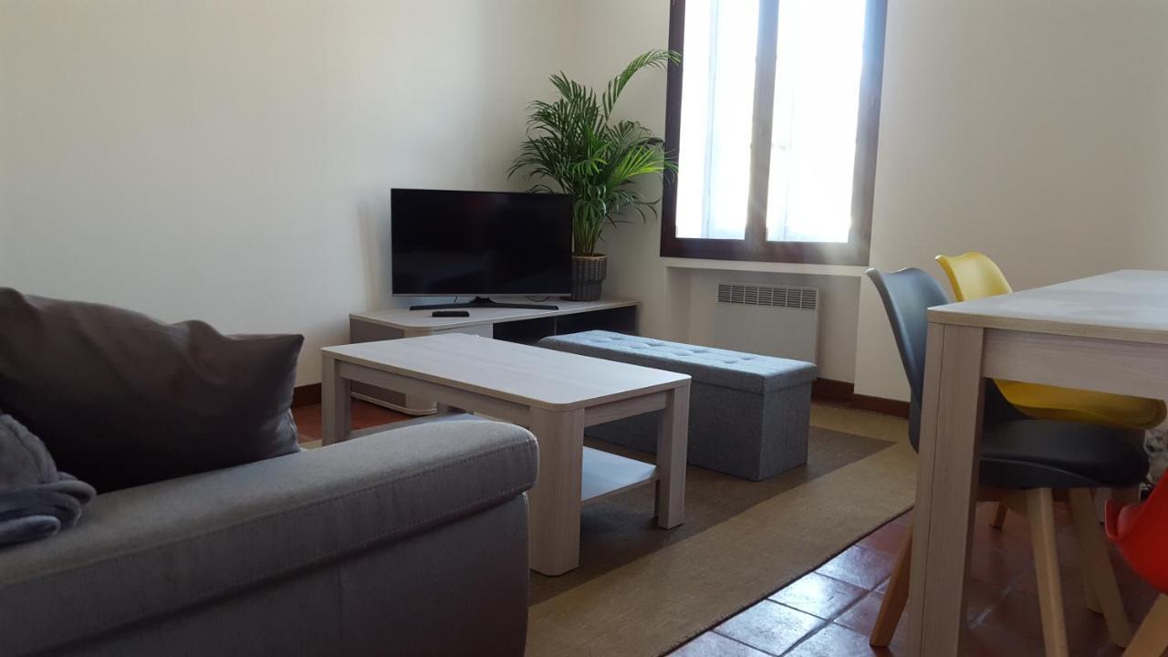 Appartement Au Coeur De Каркасон Екстериор снимка